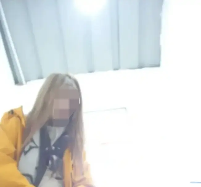 《抖音木木黑色工装裤厕所》网红木木厕所事件原视频，木木同学厕所拍原视频完整版无广告在线看，领略森林秘境魅力-网盘资源免费获取