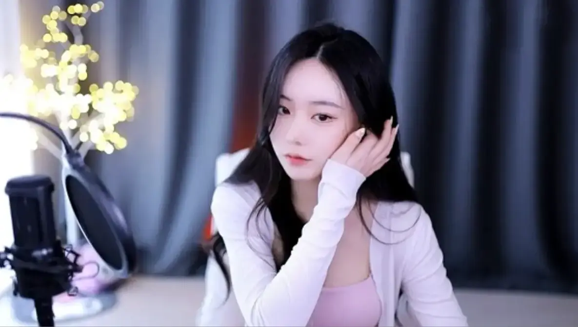 糖心少女Vlog带你走进唐伯虎系列—《糖心少女Vlog唐伯虎系列全纪录》幕后花絮零广告连播—超高清画质在线观看
