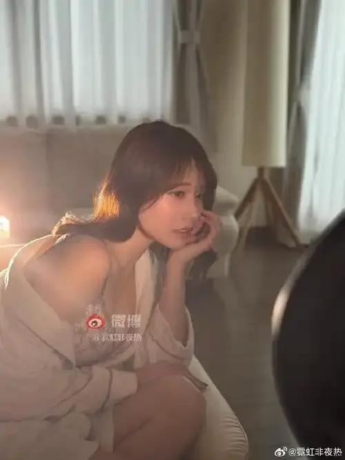 《河北彩花河北彩伽》蓝光画质在线看 - 持续有效不收费 - 河北彩花、河北彩伽扮高中生穿学生服，带来极致视听享受！